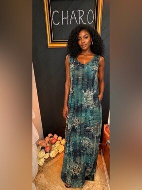 Rum Reggae Batik Print Rayon Sleeveless Maxi Dress with Lace-Up Back size Large